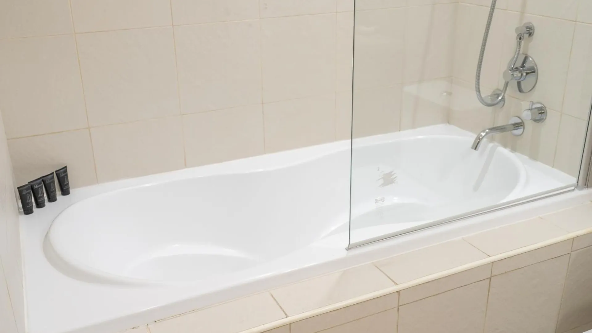 Sophisticated And Elegant 2Br In Downntown Dubai Apartment
