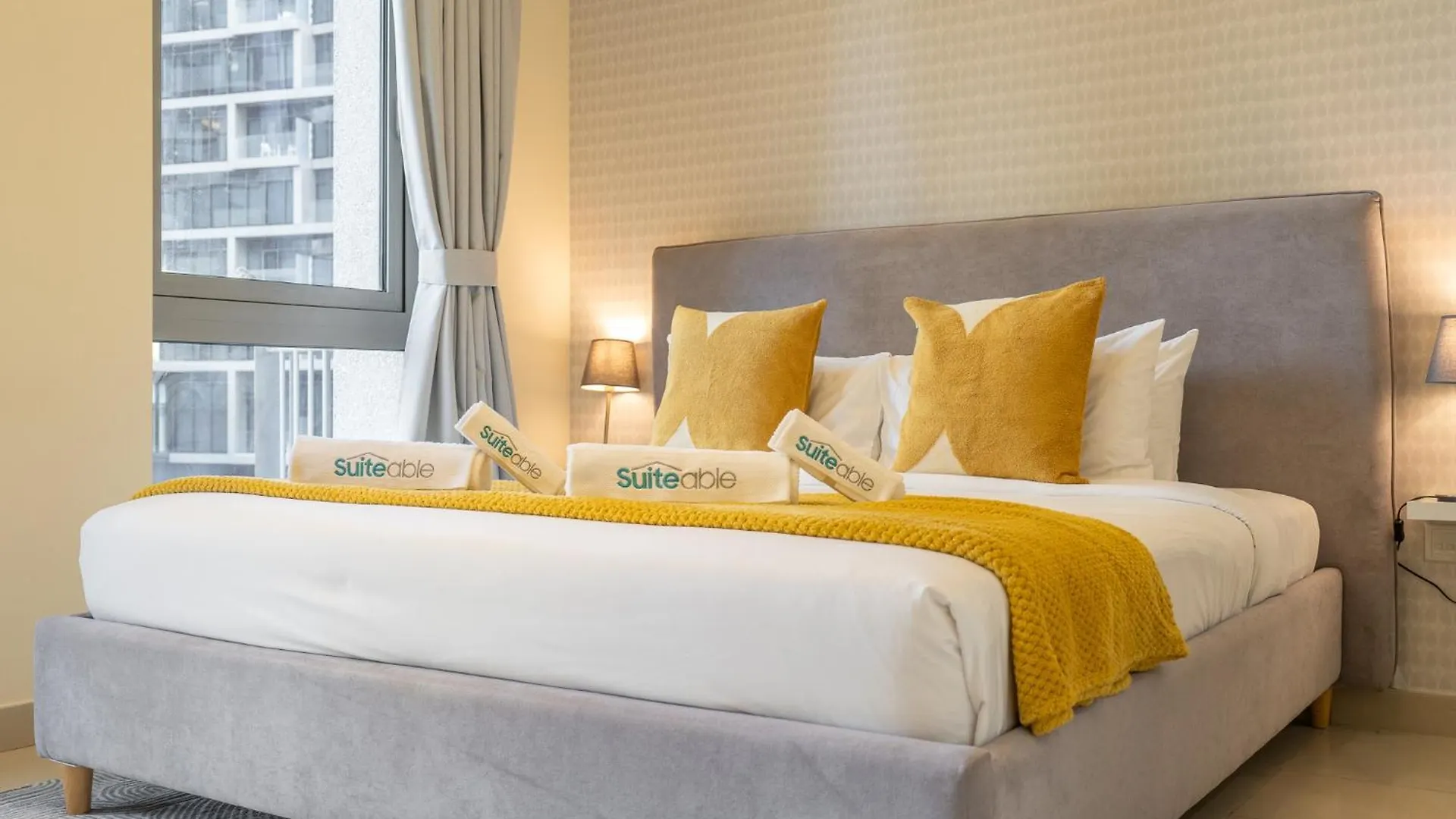Sophisticated And Elegant 2Br In Downntown Dubai Apartment