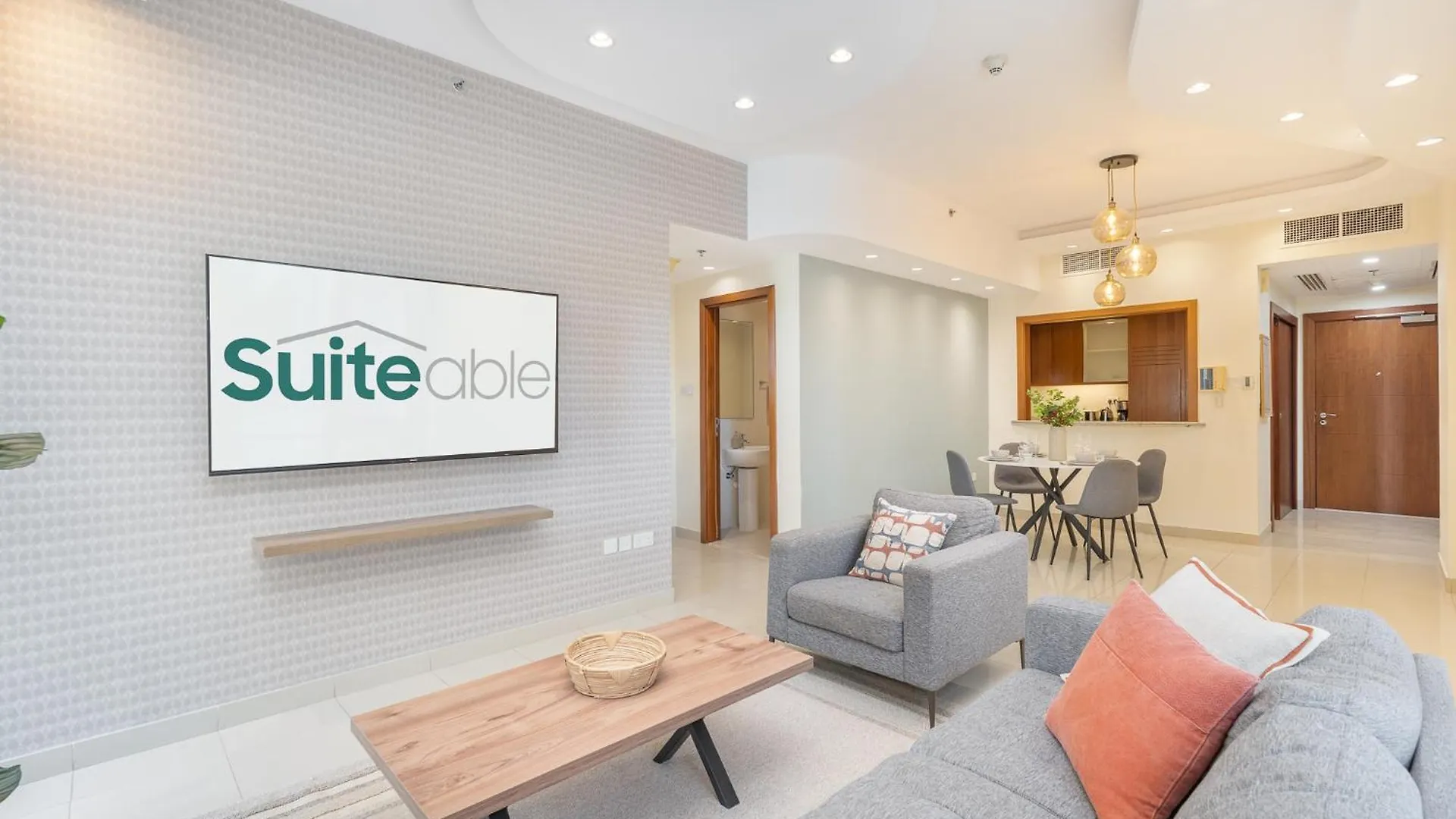 Sophisticated And Elegant 2Br In Downntown Dubai Apartment