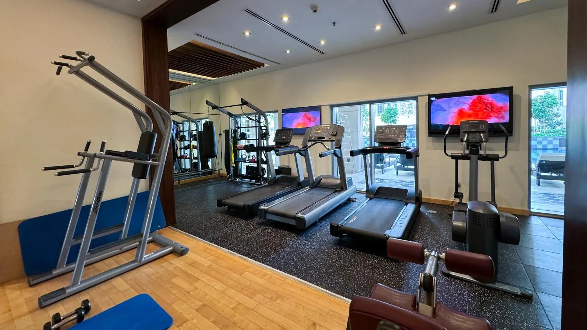 Sophisticated And Elegant 2Br In Downntown Dubai Apartment